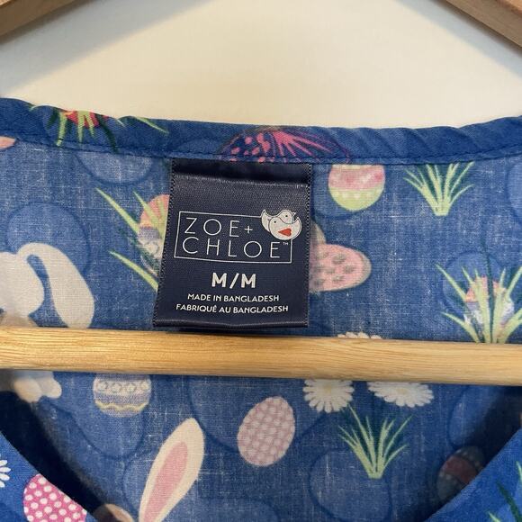 Zoe and Chloe Women's Uniform Scrub Top Size M Easter Bunny Eggs Flowers Spring - Picture 6 of 6